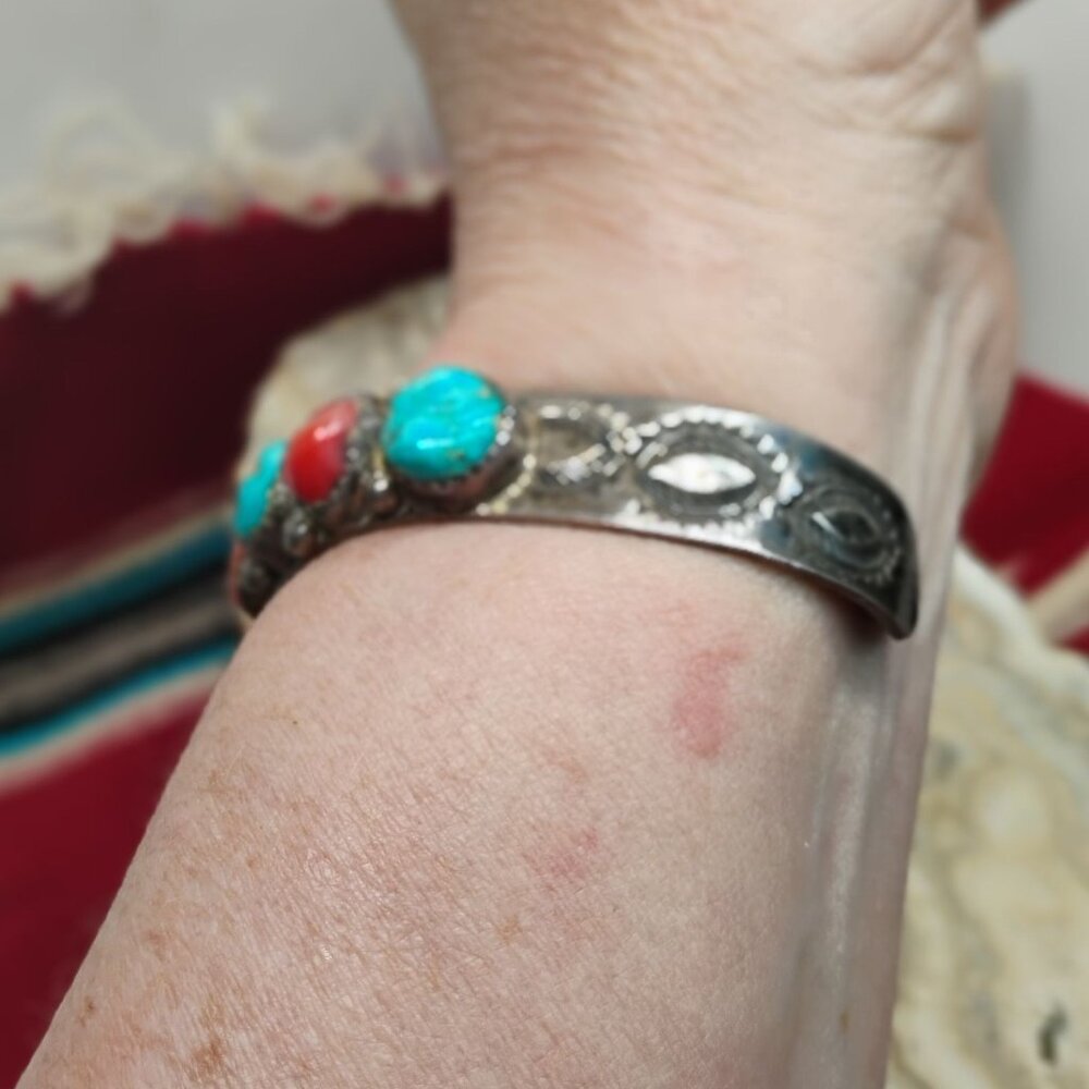 Vtg Navajo Old Pawn Sterling Silver Rough Stone Turquoise & Coral Cuff Bracelet - Picture 2 of 11